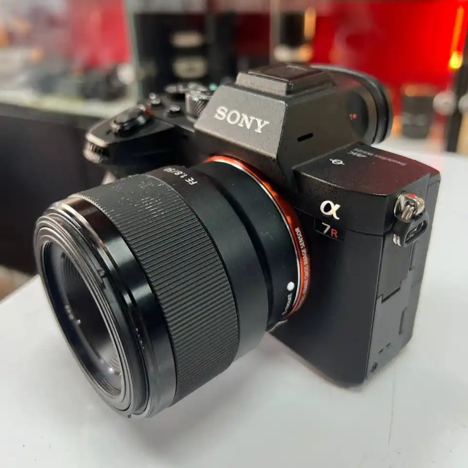 دوربین عکاسی سونی دست دوم Sony A7R IV + 50mm F1.8 دست دو